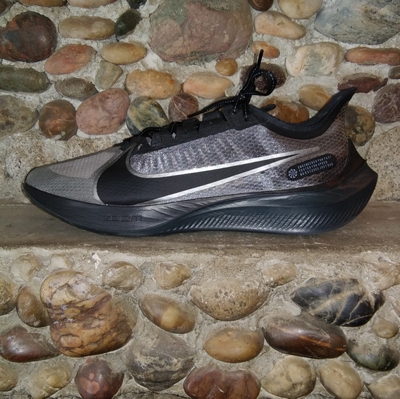 Nike Other - Nike Zoom Gravity